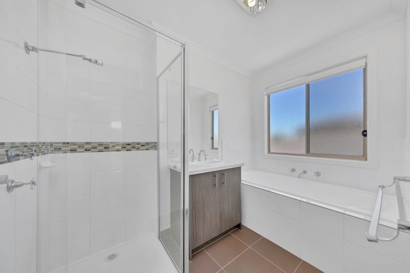 16 Villandry Street, Roxburgh Park