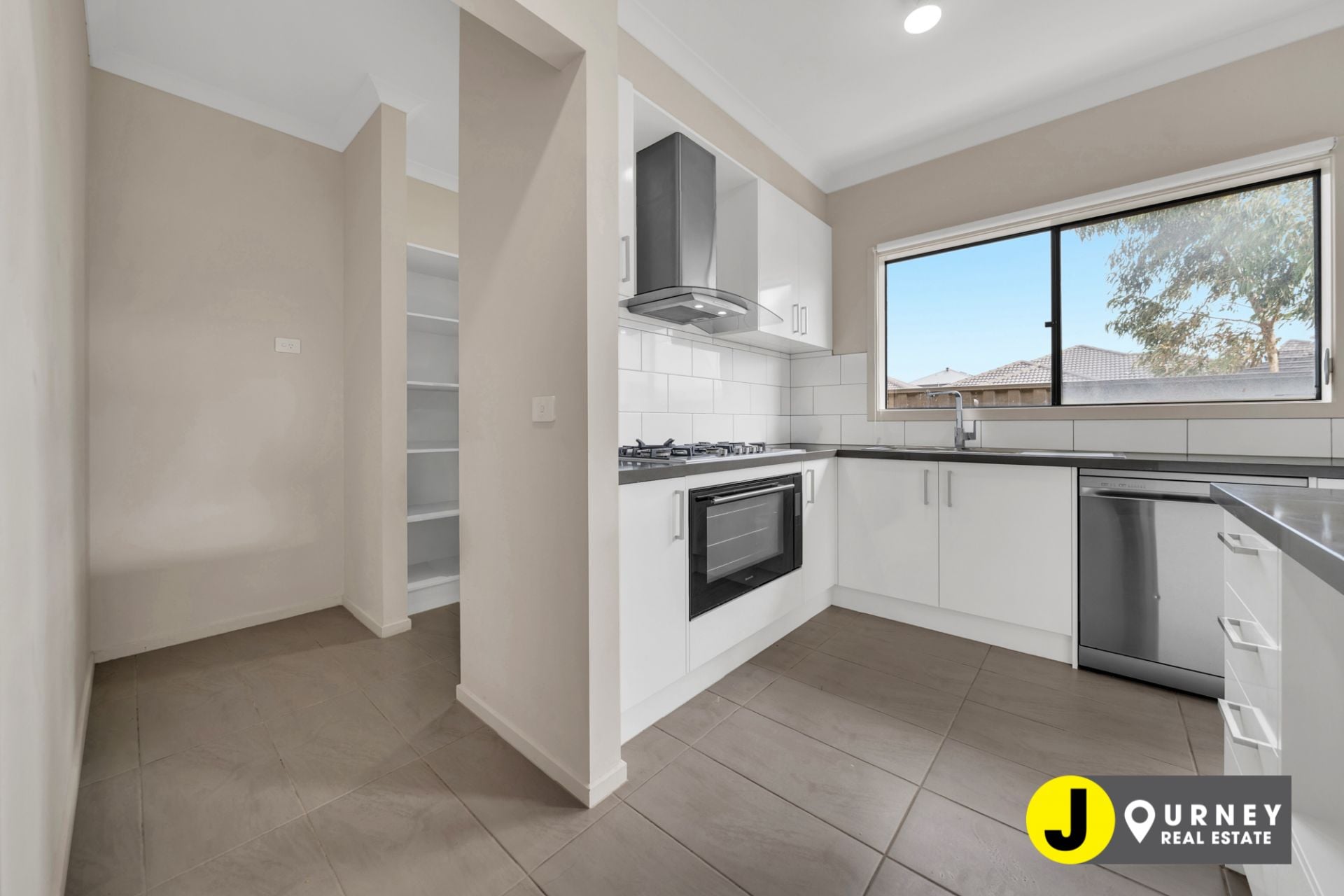 28 Narmada Road Clyde VIC, Clyde - Thumbnail 6
