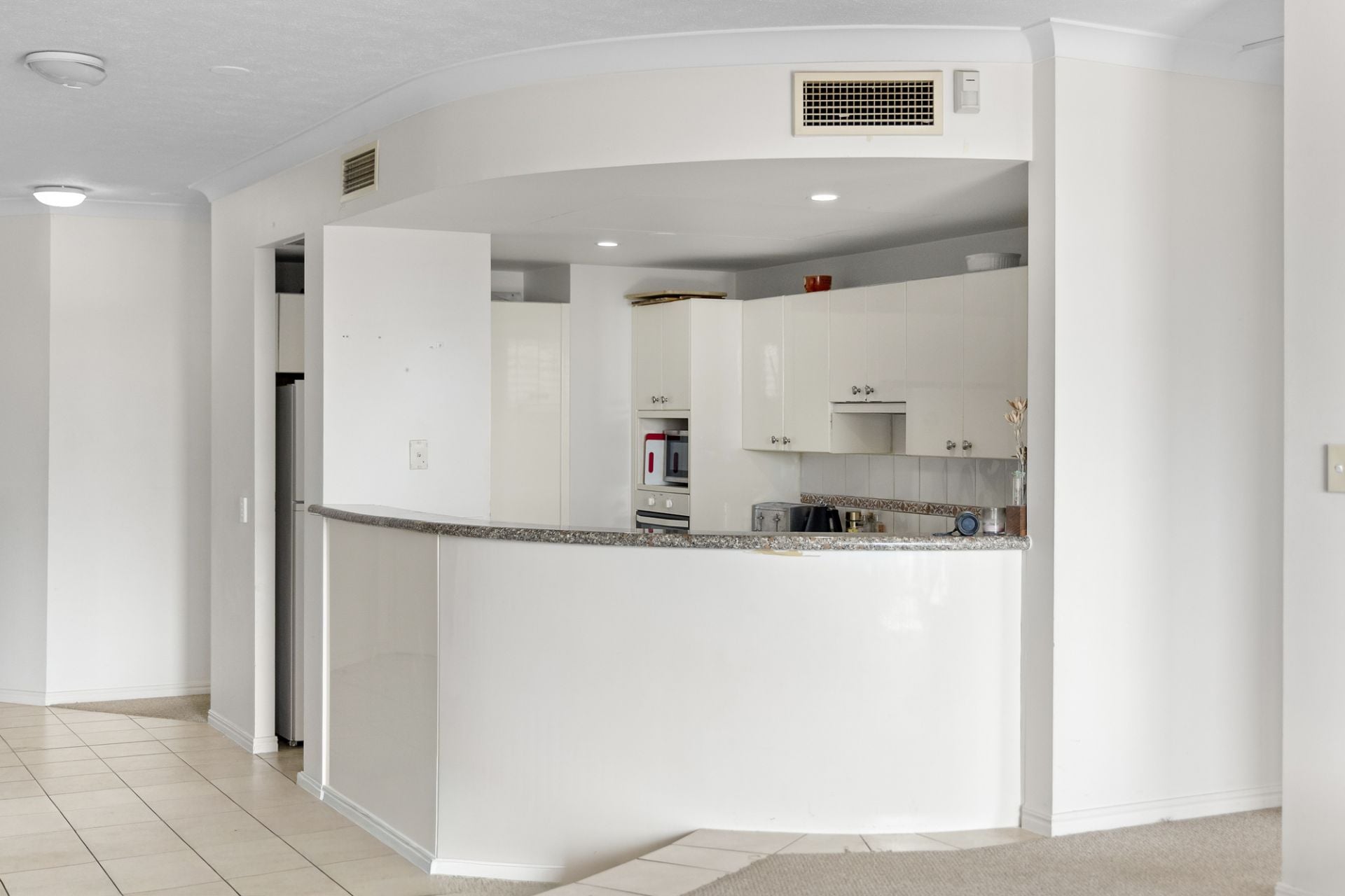 A15 1 Great Hall Drive, Miami, Miami - Thumbnail 7
