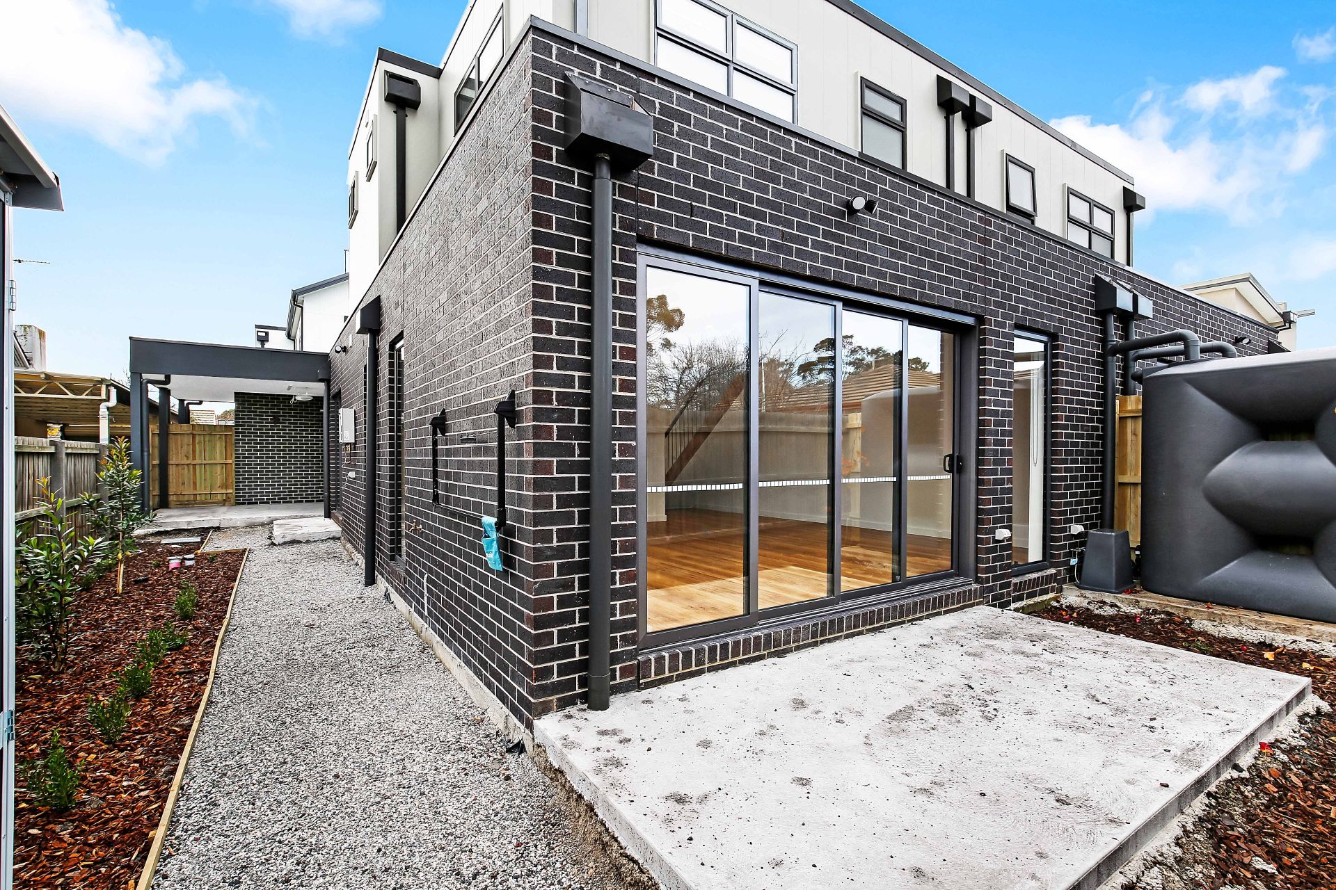 Three Bedroom, Three Bathroom's Stylish Contemporary Townhouse