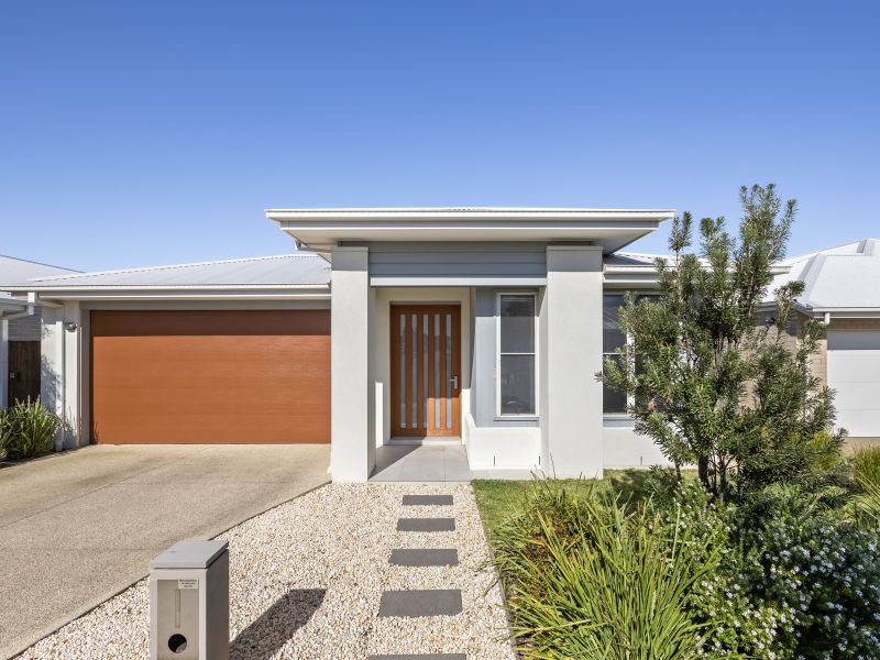 11 Hunter Avenue, Torquay VIC 3228