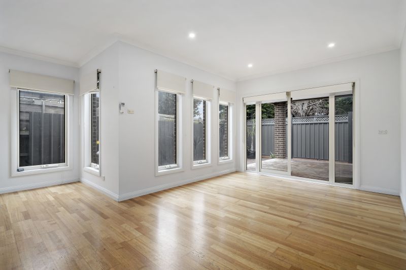 6 Newlyn Drive, Craigieburn