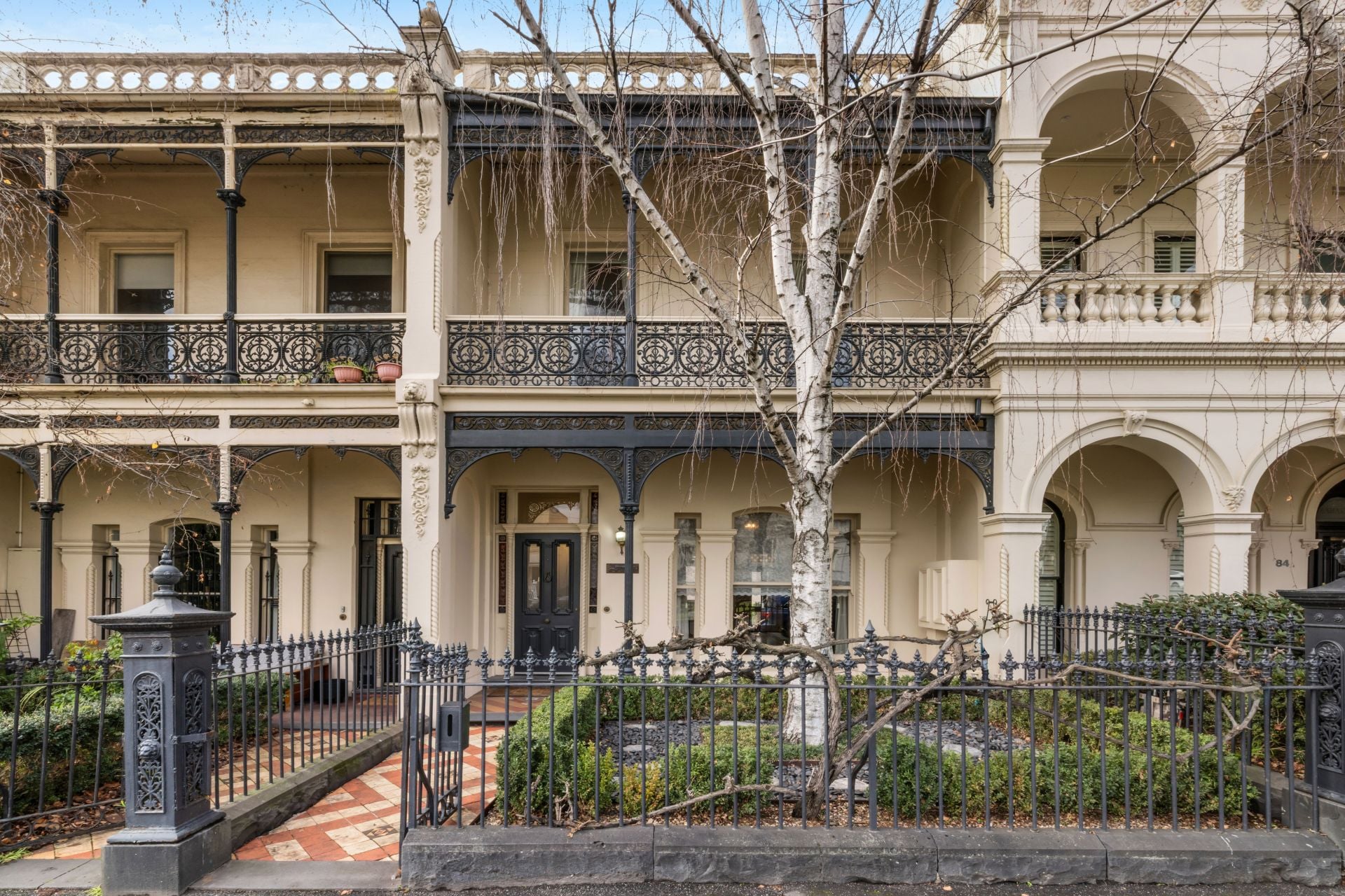 A Distinguished East Melbourne Residence of Enduring Elegance