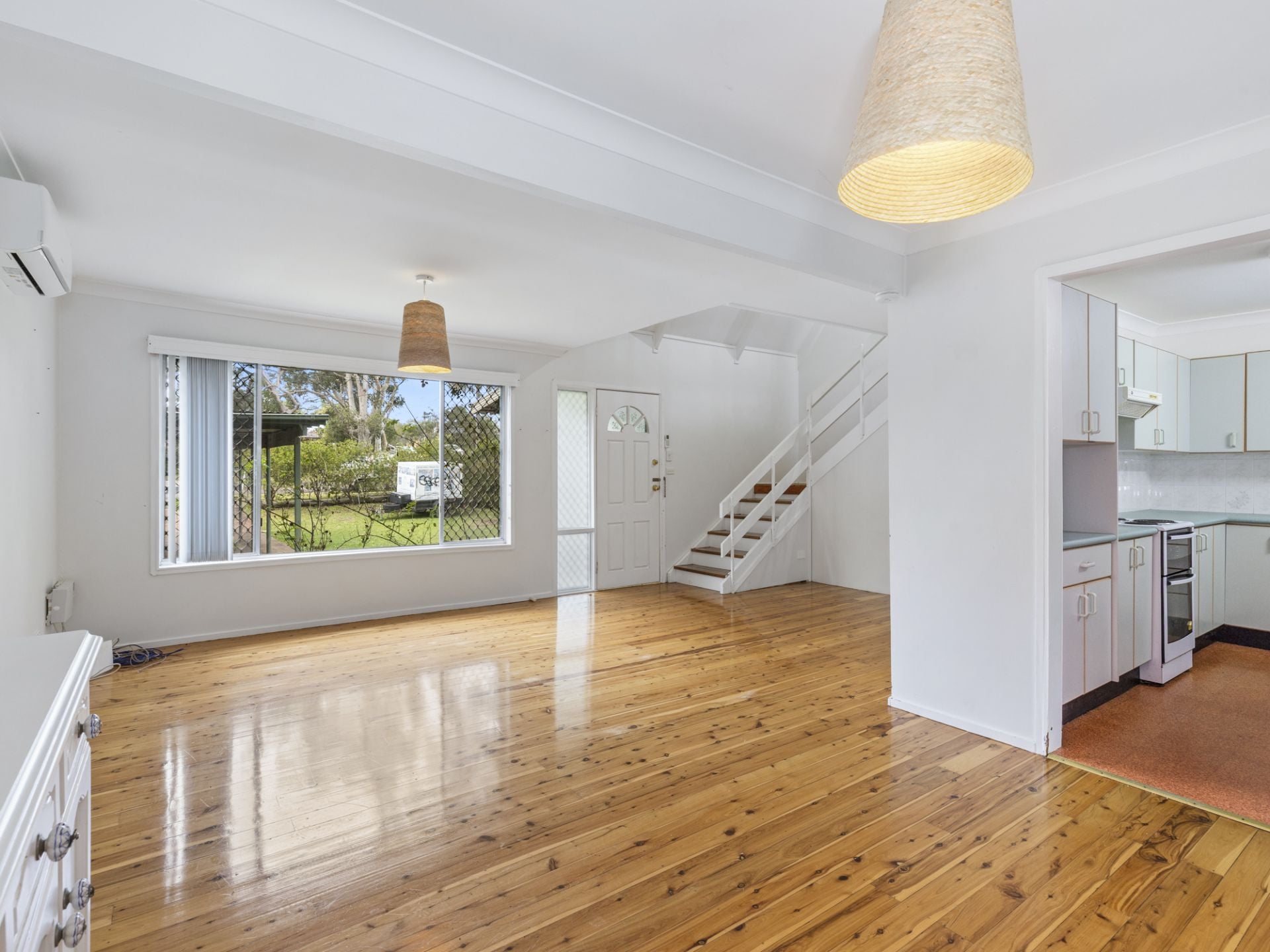46 Sabrina Avenue, Bateau Bay, Bateau Bay - Thumbnail 2