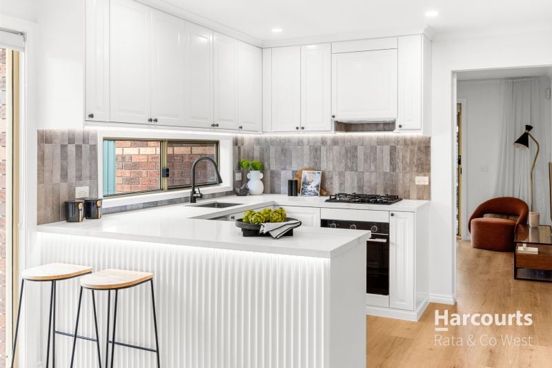 9 Northampton Crescent, Caroline Springs