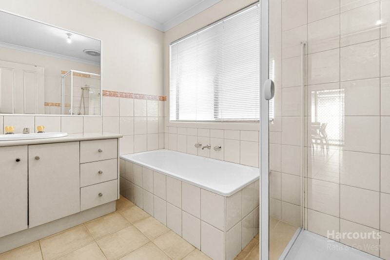 54 Springlake Avenue, Caroline Springs