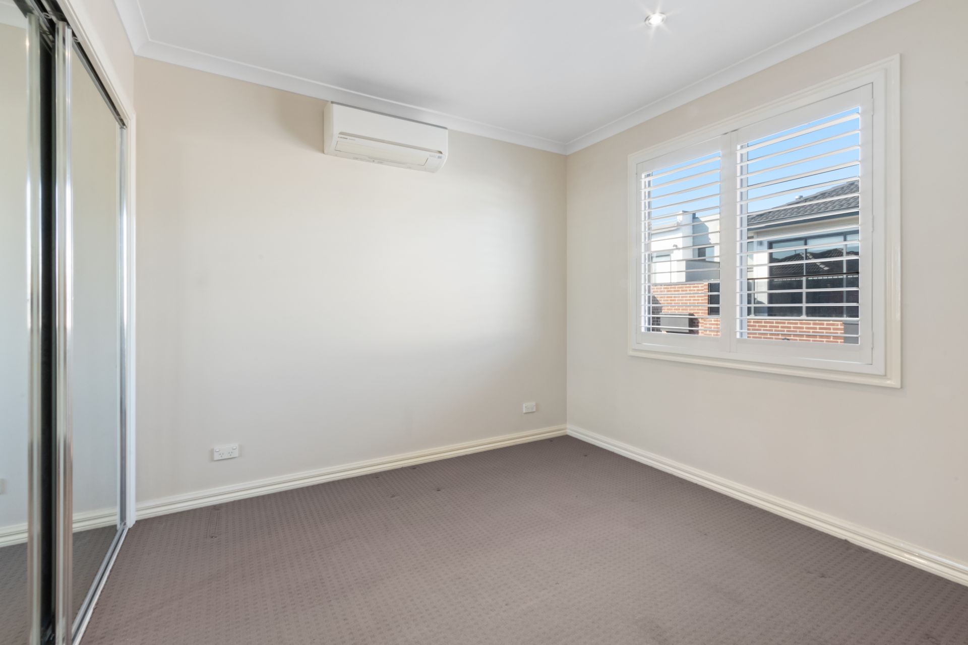 Stylish Two-Bedroom Townhouse in a Convenient Reservoir Location