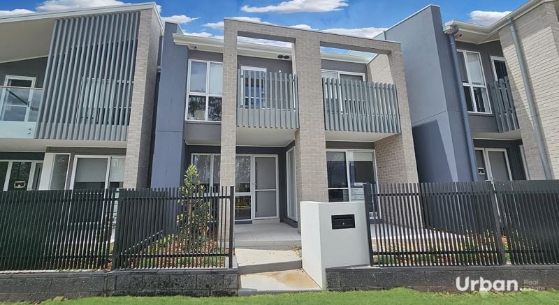 44 Grassbird Avenue