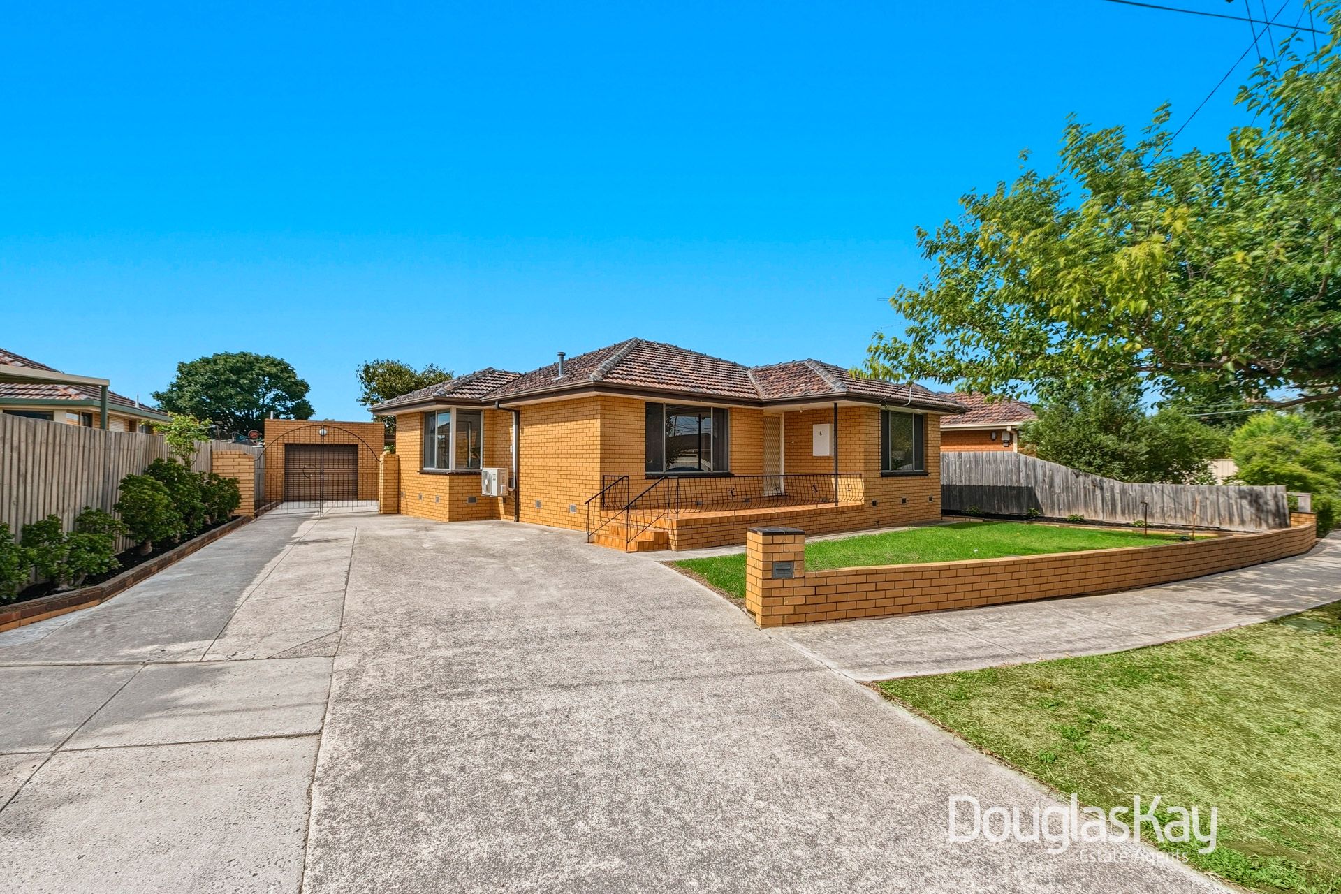 6 Dalpura Drive, Sunshine West VIC, Sunshine West - Thumbnail 3