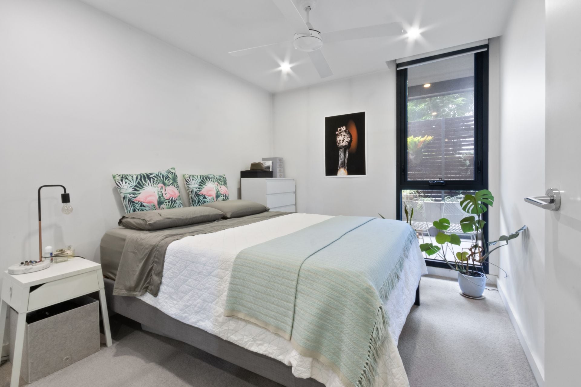 Modern 1 Bedroom Apartment in Vibrant Northcote