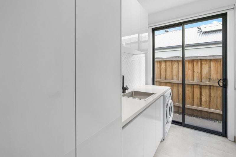 16 Petronas Drive, Fraser Rise