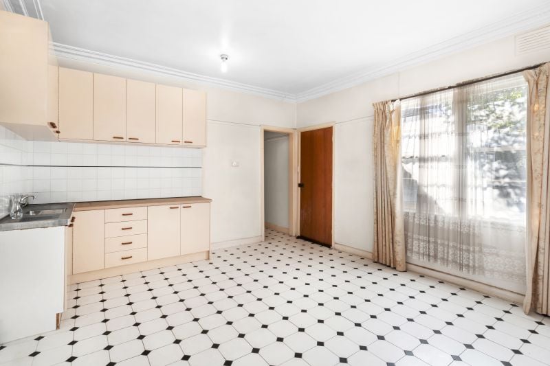 376 Station Street, Lalor