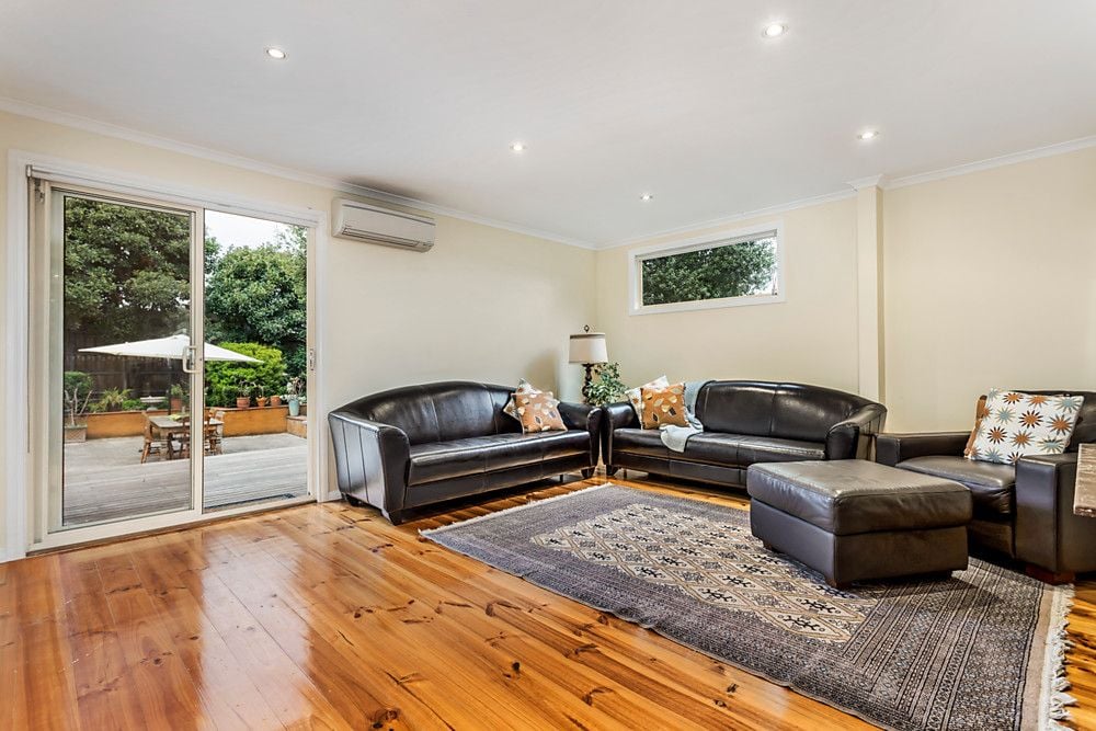 Northern Living in a Premier Location!