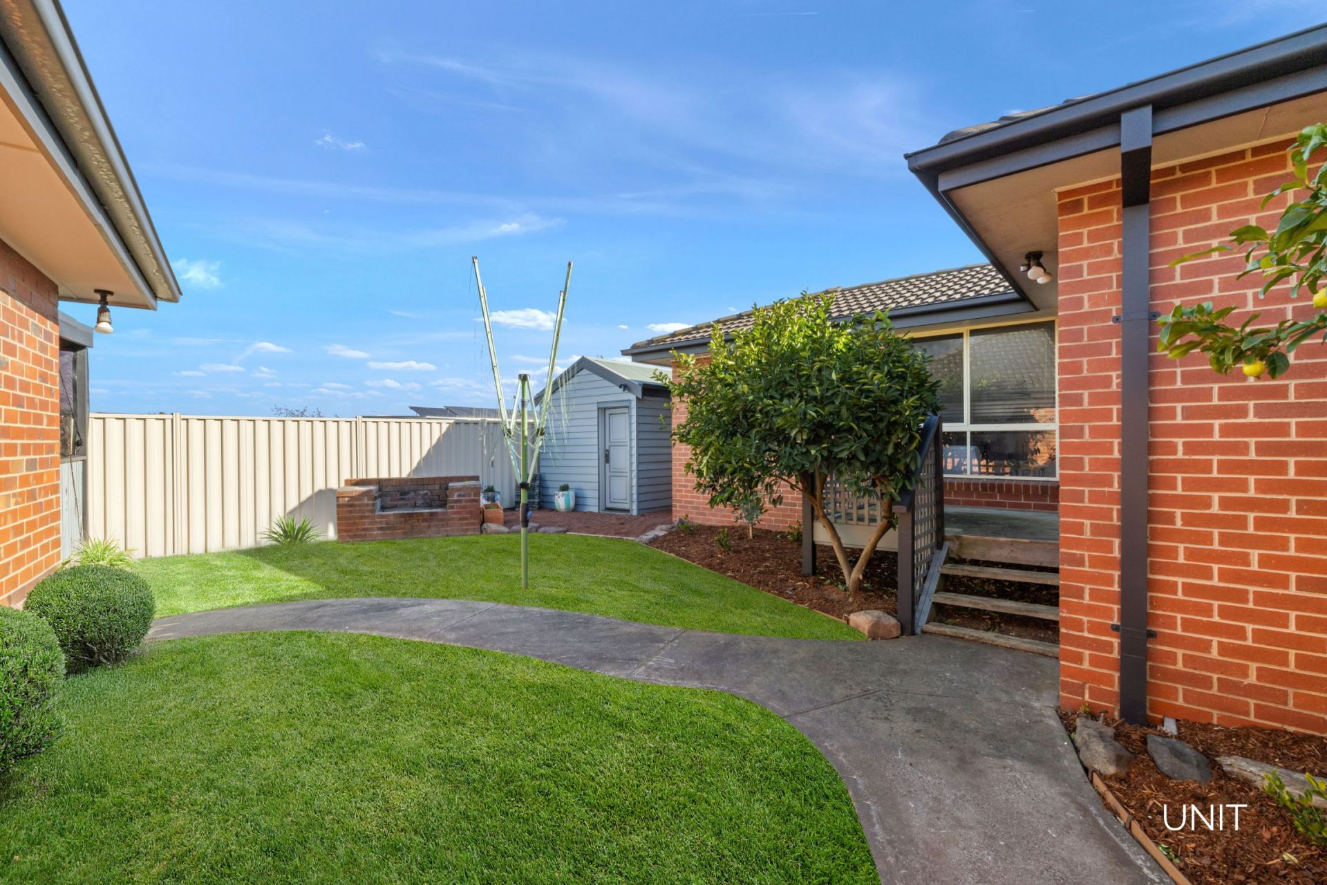 Dual Living Delight In Prime Lalor Location – Endless Possibilities!