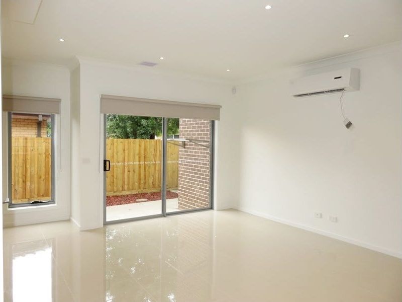 2/13 Charles Street, Thomastown