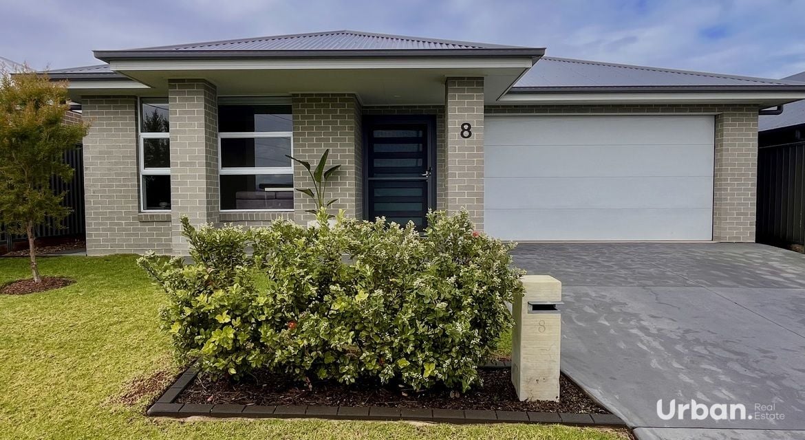 Tullimbar 8 Bemboka Street