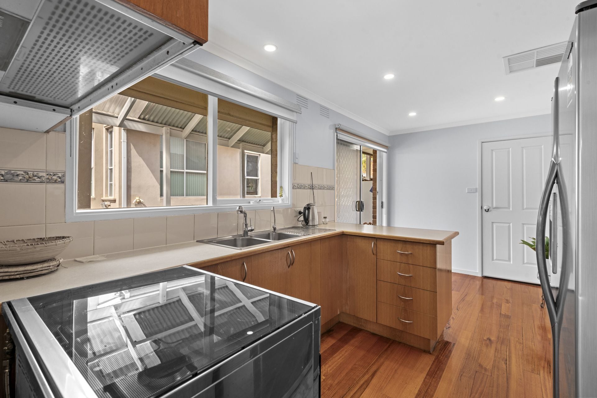 SURPRISE PACKAGE – 3 BEDROOMS, 3 BATHROOMS