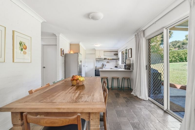 Walk to Town - Spacious Family Home in Prime Location