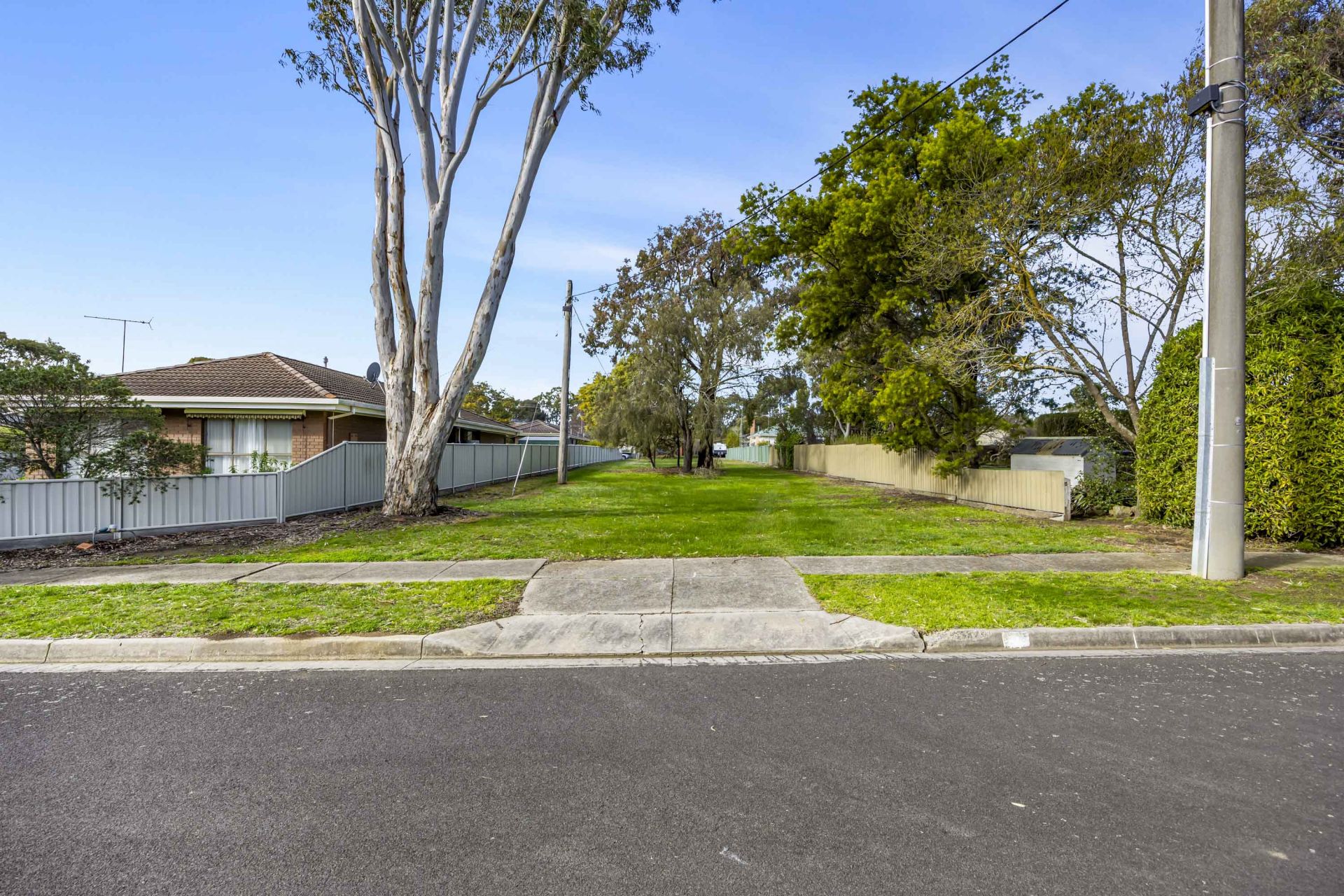 63 Gordon Street, Hamilton, Hamilton - Image 1