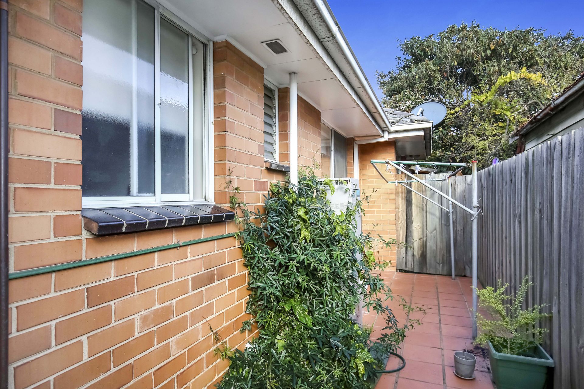 2 Bedroom Villa Unit in Superb Location!