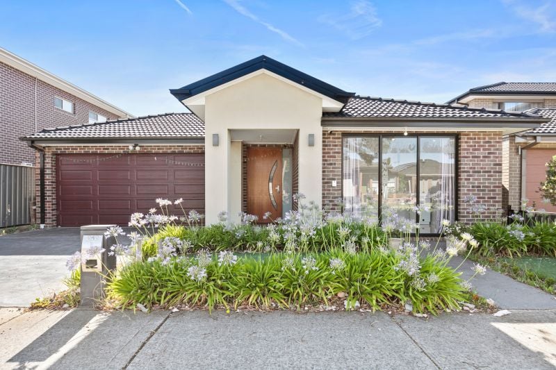 242 Newbury Boulevard, Craigieburn