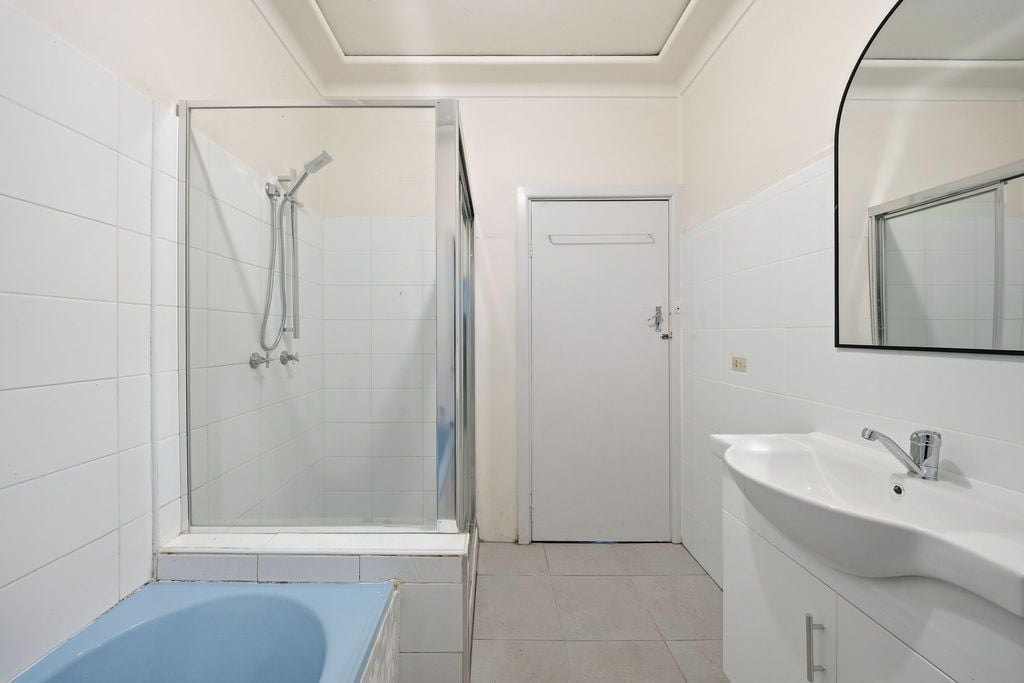 15 Parkland Avenue, Macquarie Fields, Macquarie Fields - Thumbnail 3