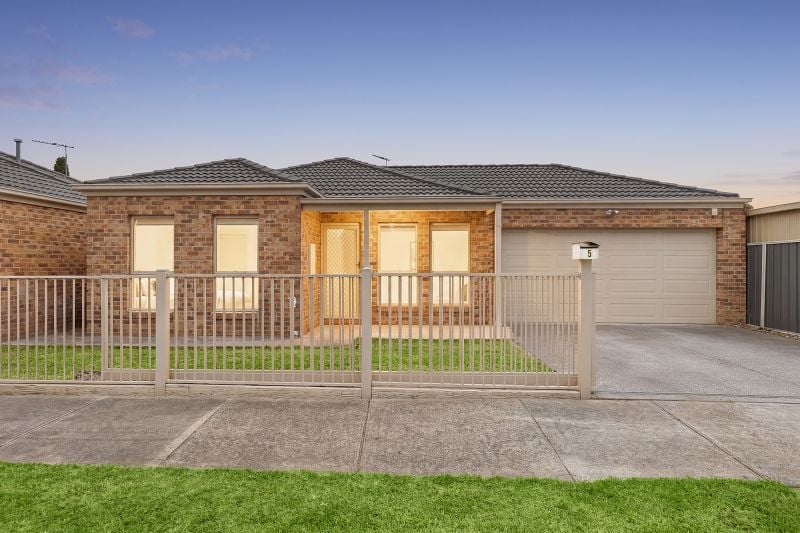 5 Pebble Way, Epping
