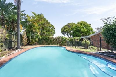 Elanora Heights - 24 Coolangatta Avenue