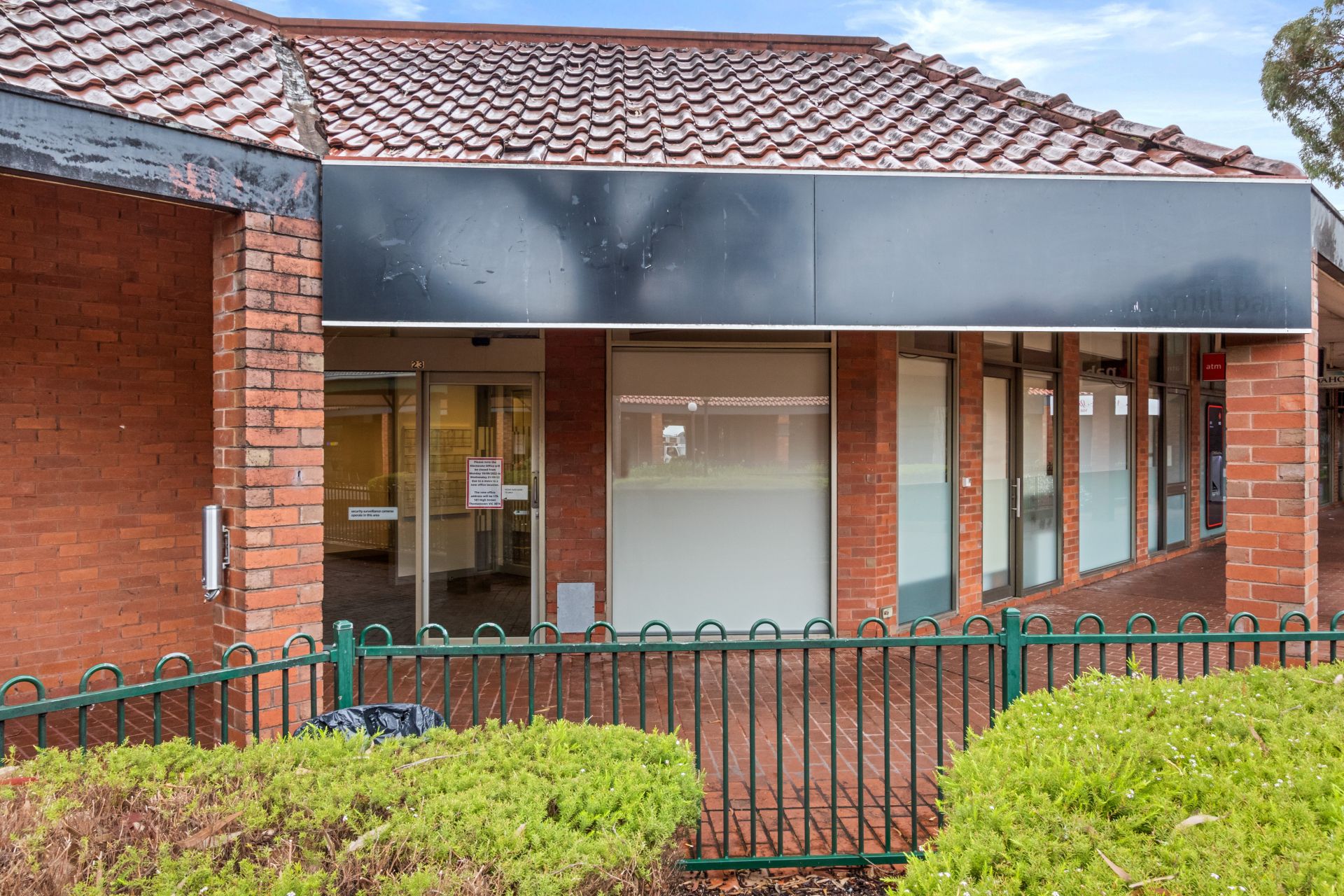 FULLY FITTED HIGH PROFILE OFFICE
