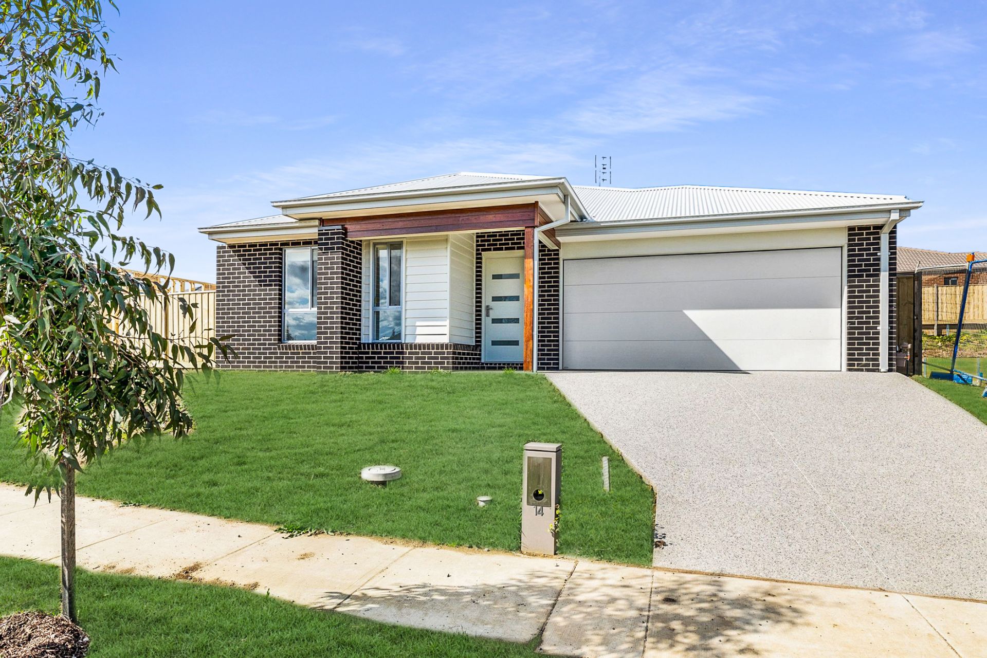14 Brownlee Boulevard, Winter Valley, Winter Valley - Thumbnail 2