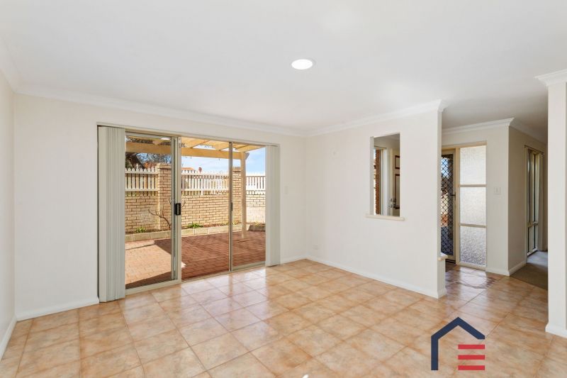 1/11 Camden St, Dianella