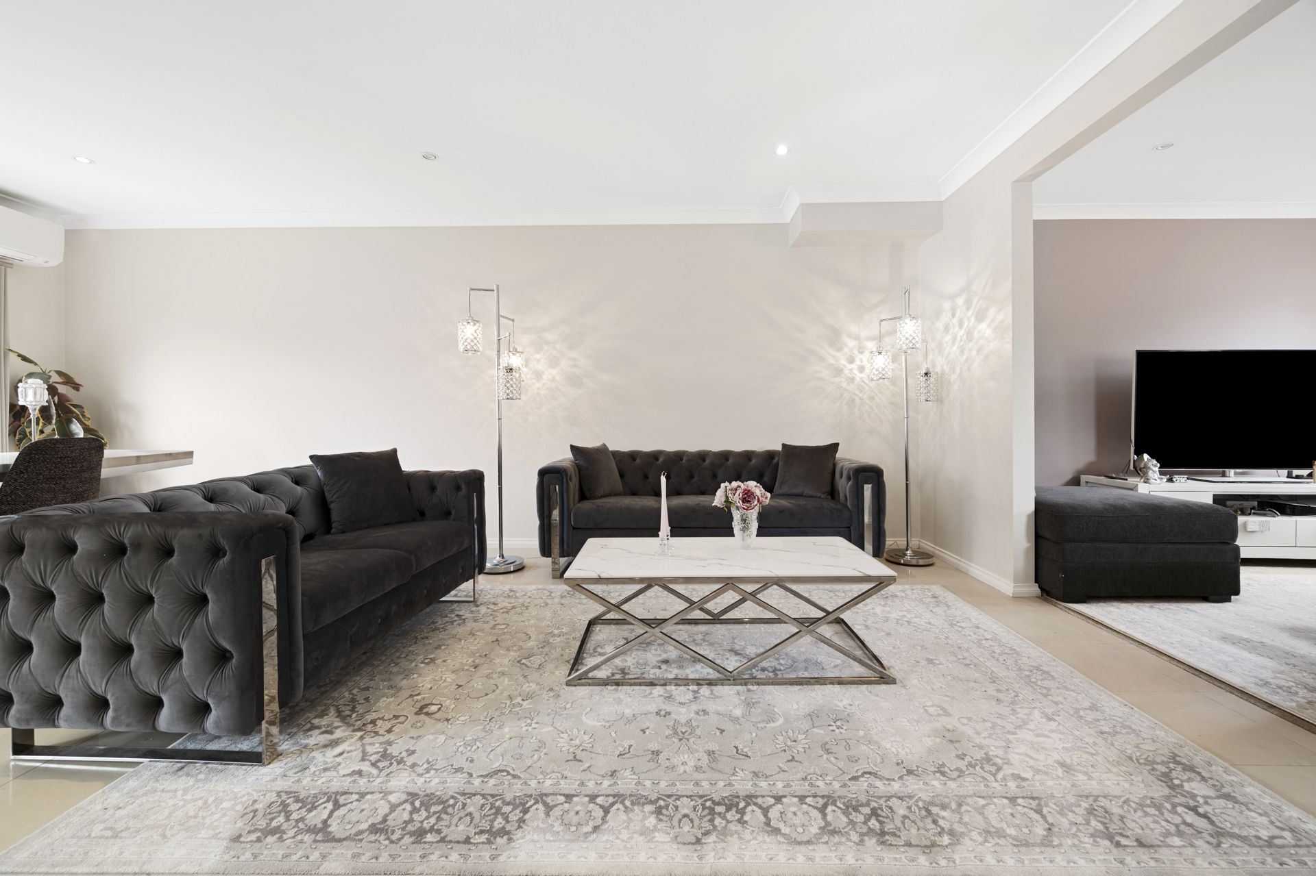 Impressive Spaces For Enticing Living