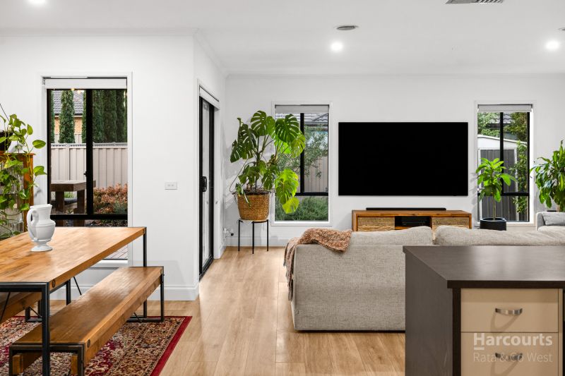 5 Cobaw Circuit, Caroline Springs