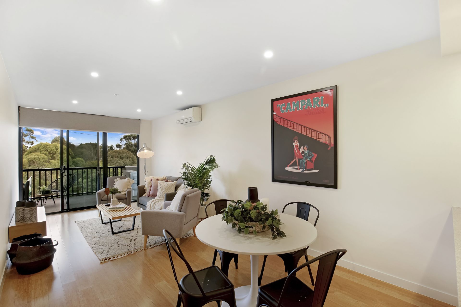 Spacious apartment in ideal location