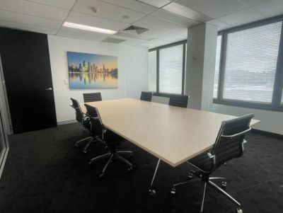 LEVEL 2 SUITE 2 | HIGH END CORPORATE OFFICE IN PRIME MILTON LOCATION