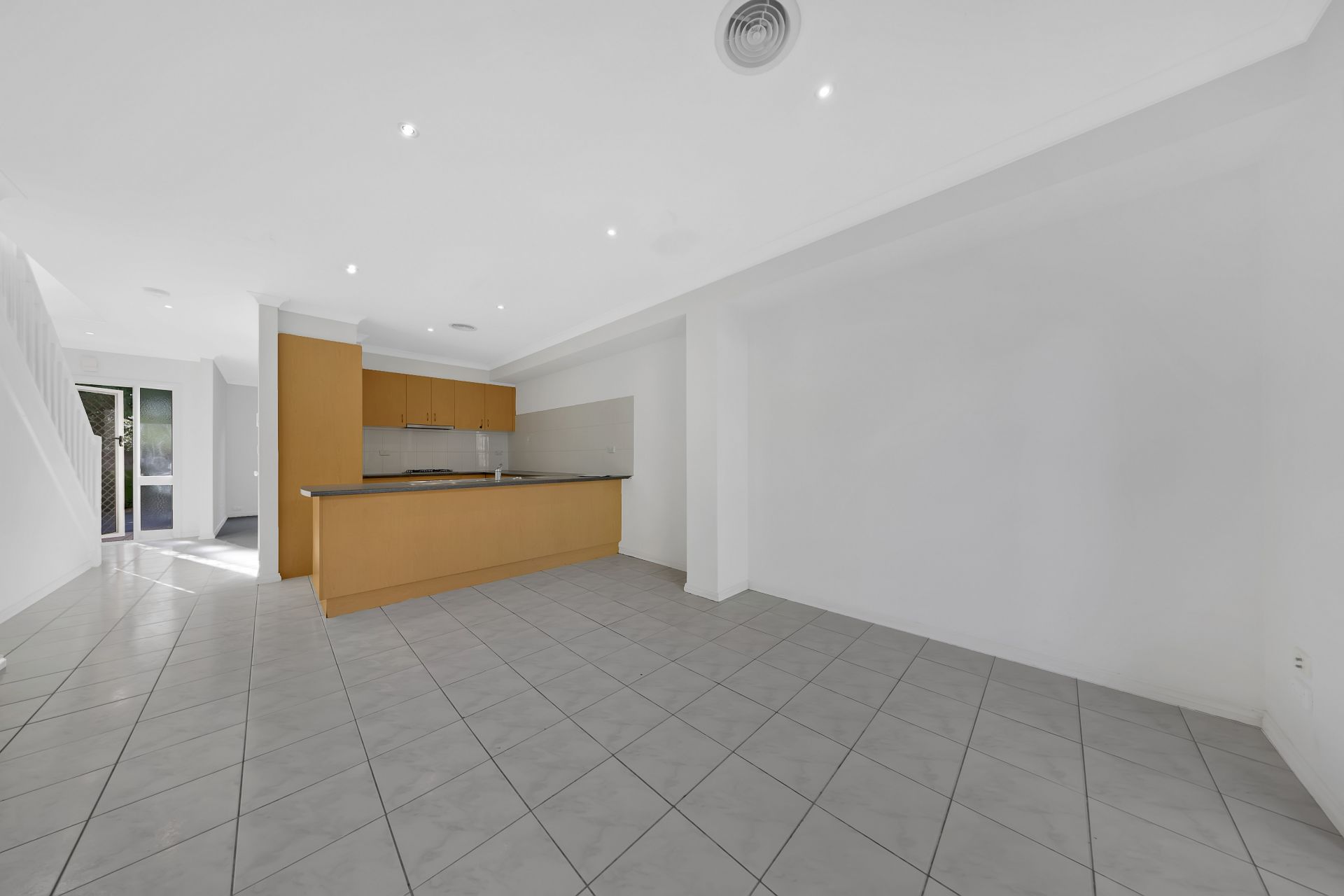 Modern Comfort & Convenience in Prime Reservoir Location