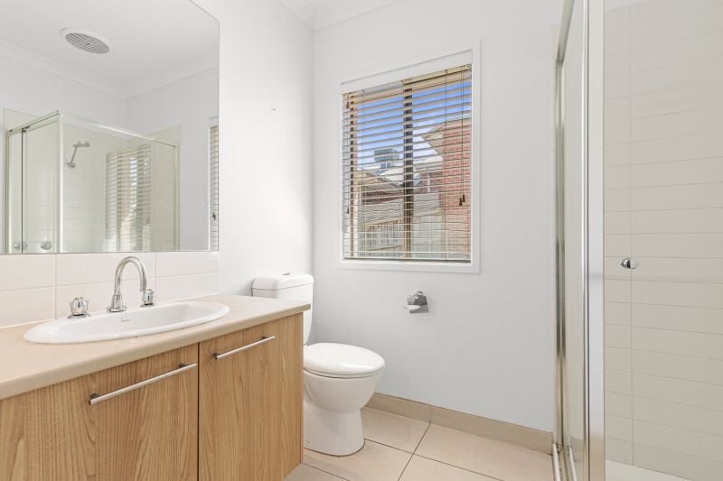 5 Bear Crescent, Doreen