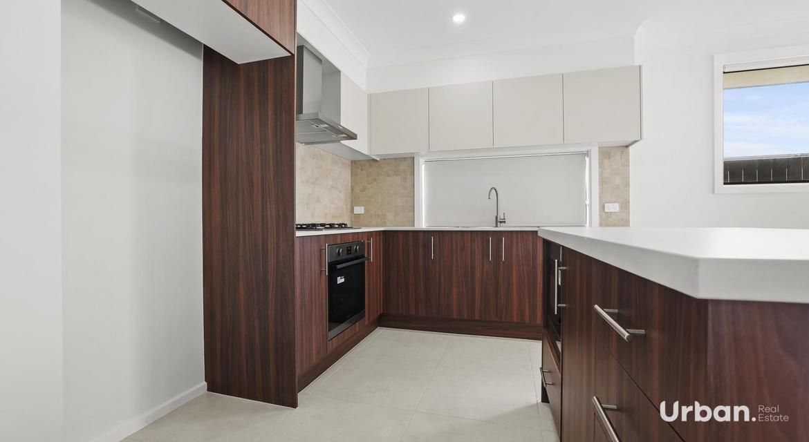 Austral 24 Caussade Crescent