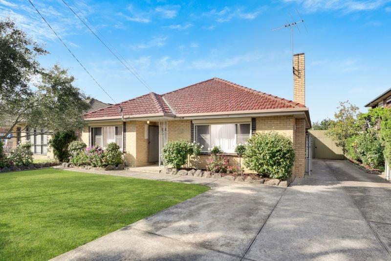 15 Elliot Street, Reservoir