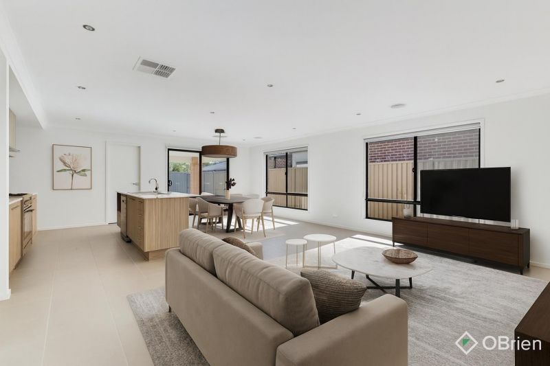 35 Tucker Boulevard, Carrum Downs VIC