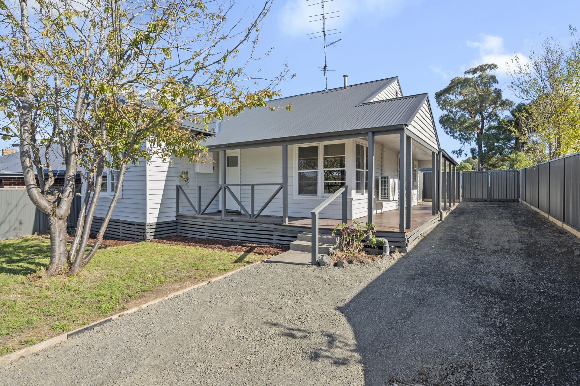 1138 Geelong  Road, Mount Clear, Mount Clear - Thumbnail 4