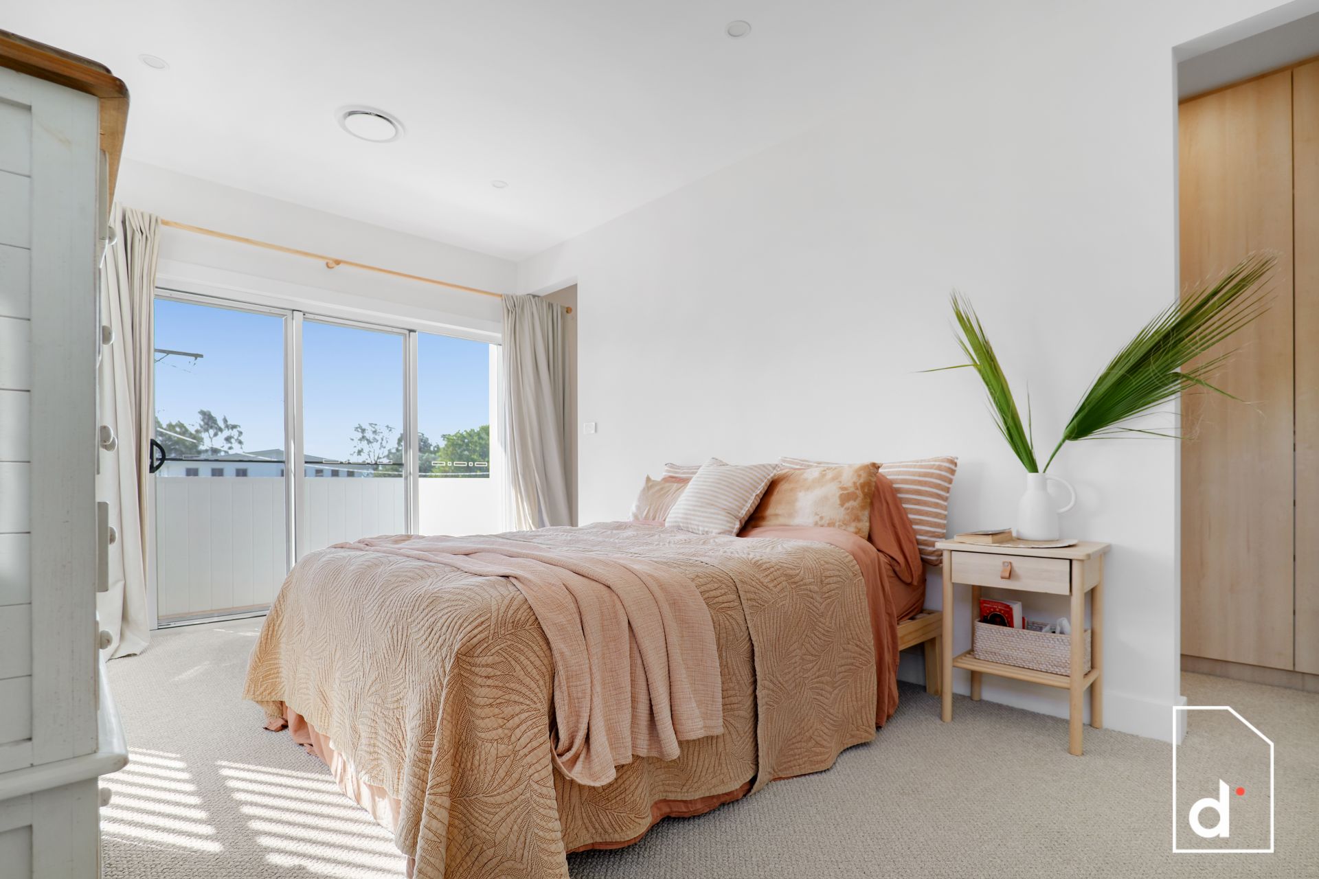 10 The Esplanade, Oak Flats NSW