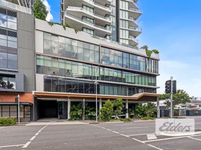 PREMIUM OFFICE SPACE IN EXCLUSIVE SILK ONE!