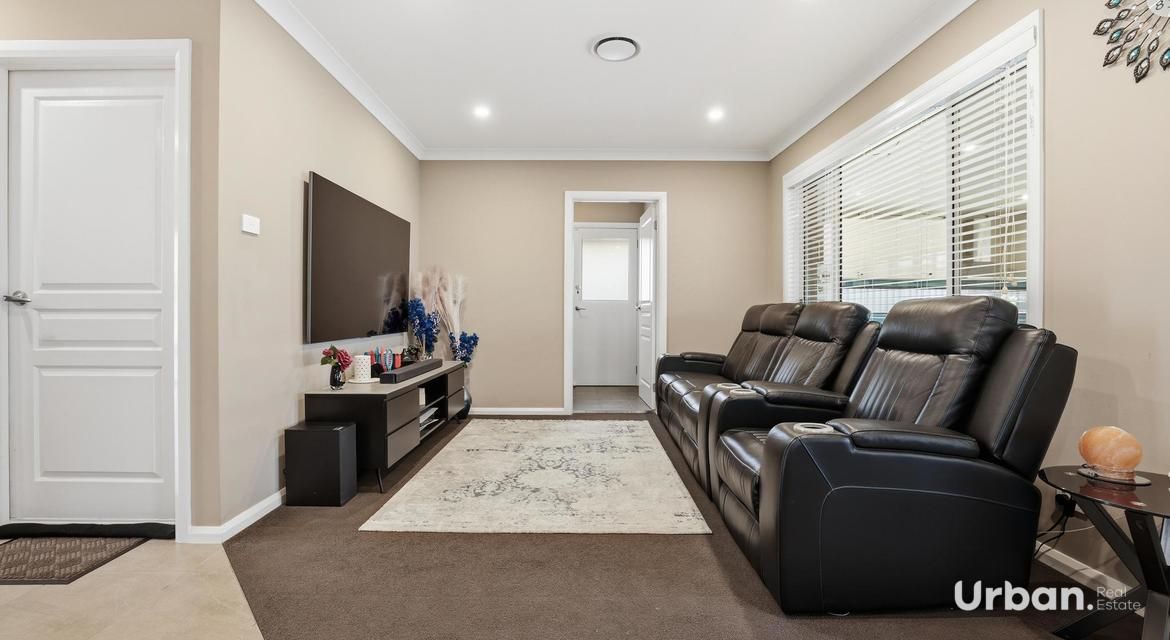 Middleton Grange 12 Flying Avenue