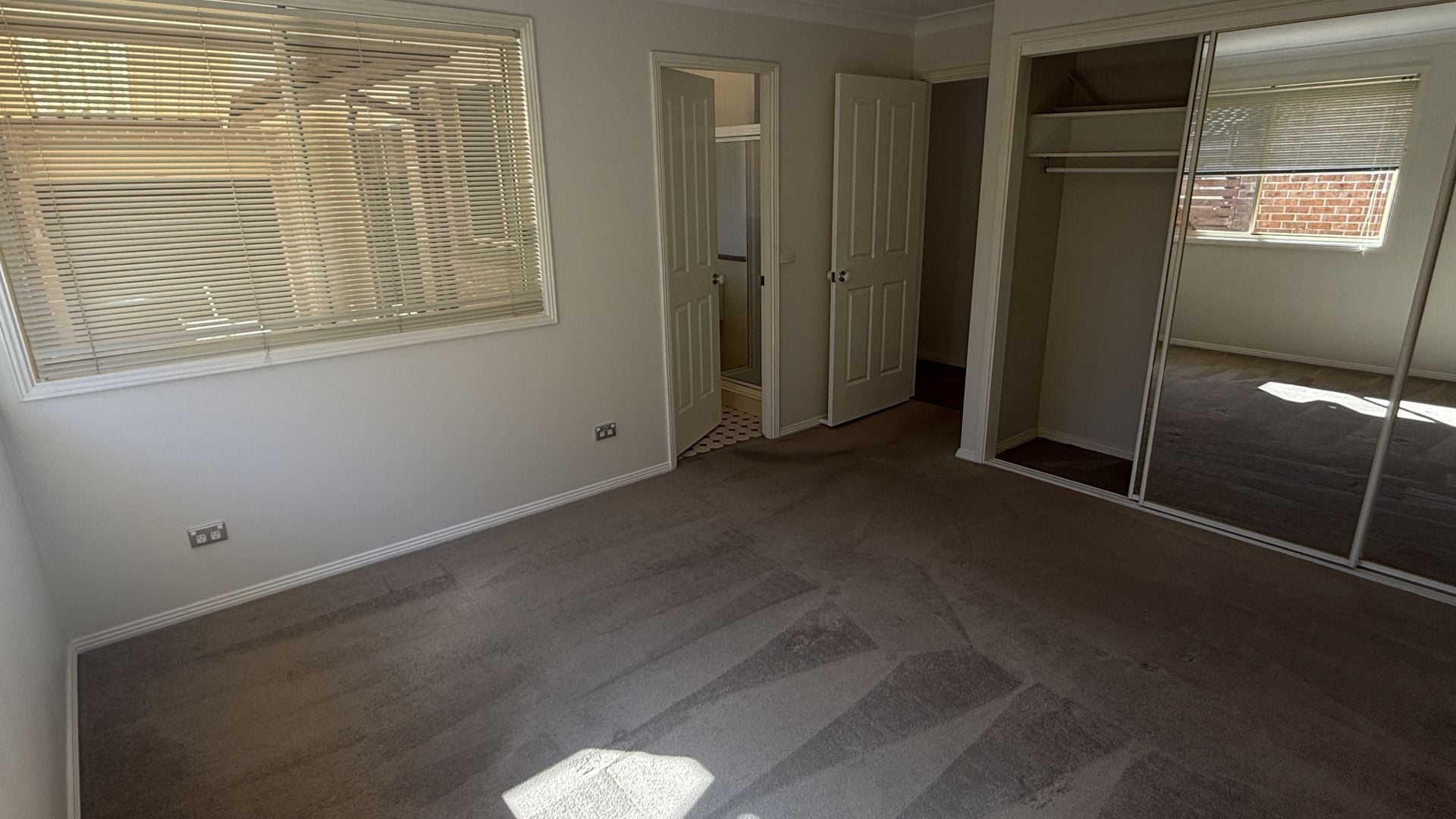 11B Mercedes Road, Ingleburn NSW, Ingleburn - Thumbnail 4