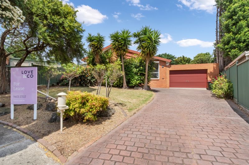 6 Mccubbin Close, Mill Park