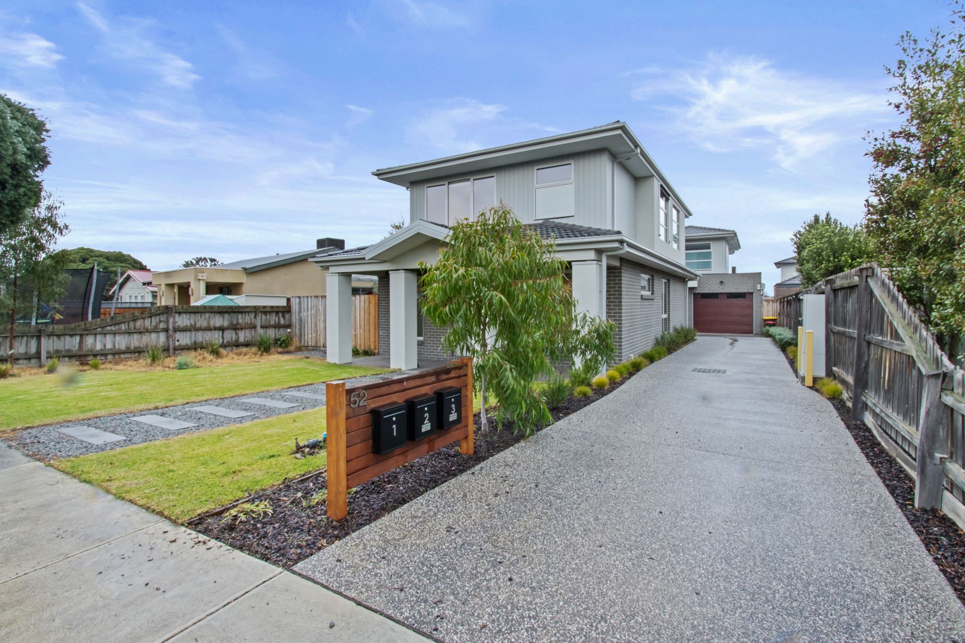 Stylish 3-Bedroom Townhouse in Prime Reservoir Location