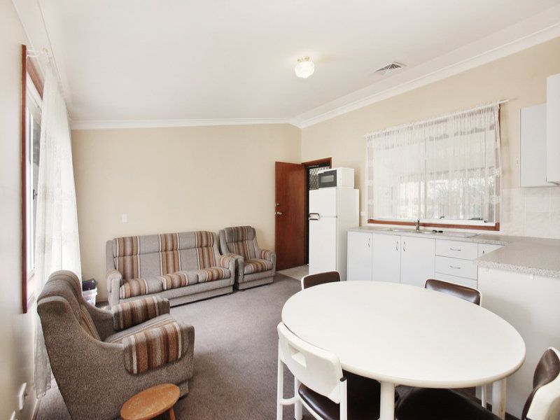 135 Prices Circuit, WORONORA, Woronora - Thumbnail 2