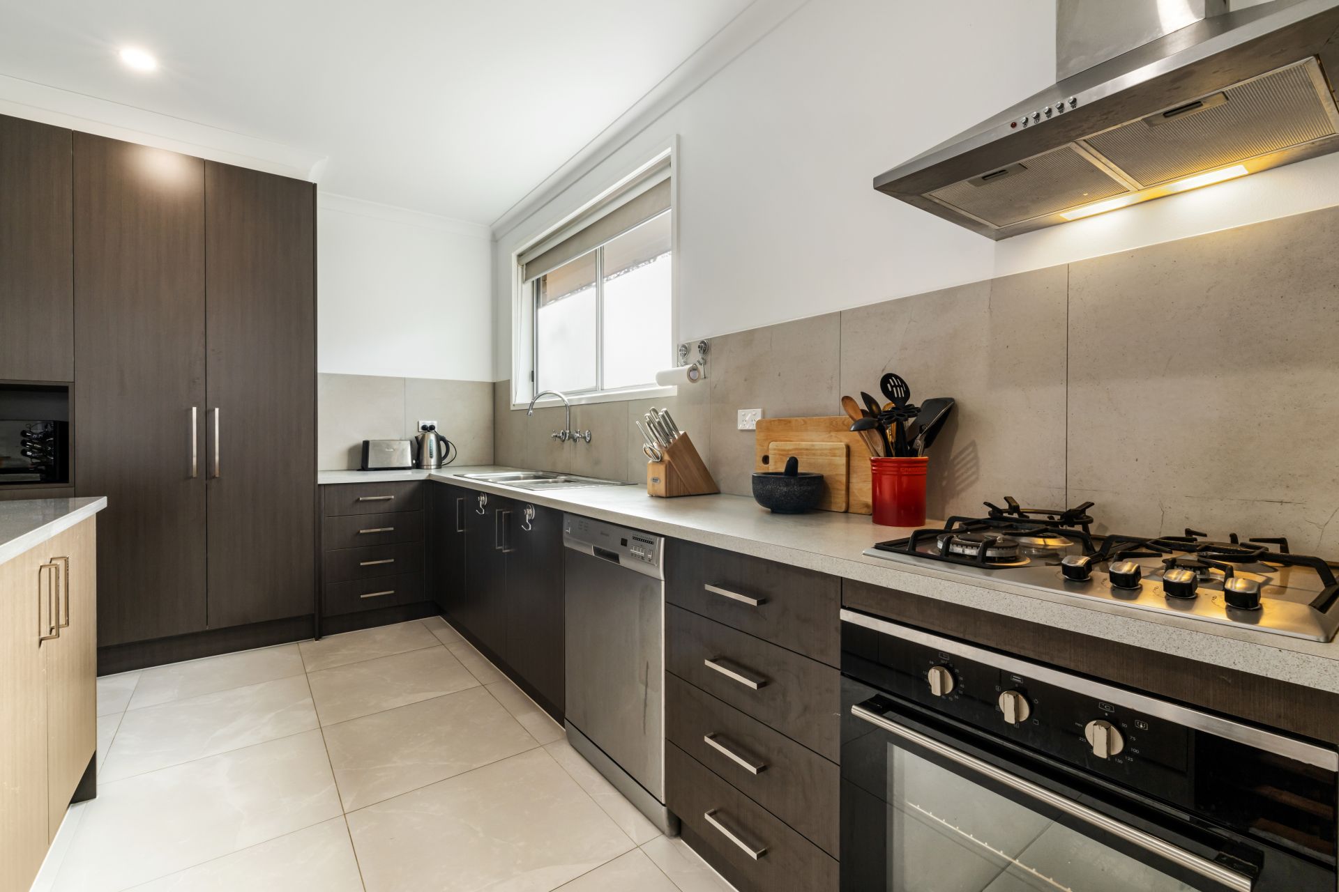 Stylish & Spacious 2-Bedroom Unit in the Heart of Reservoir
