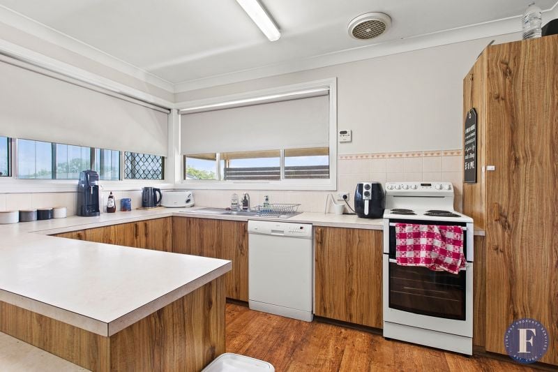 198 William Street, Young NSW, Young - Thumbnail 3